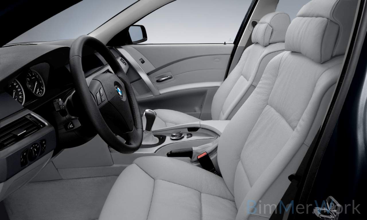 Interior of WBANR71020CR03569
