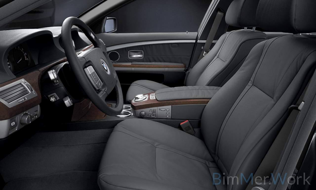 Interior of WBAGM21030DR59685