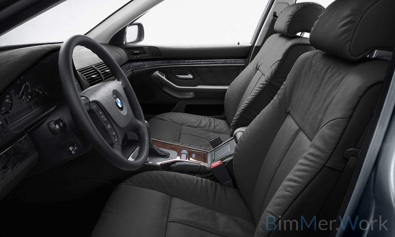 Interior of WBADS41040GU94210