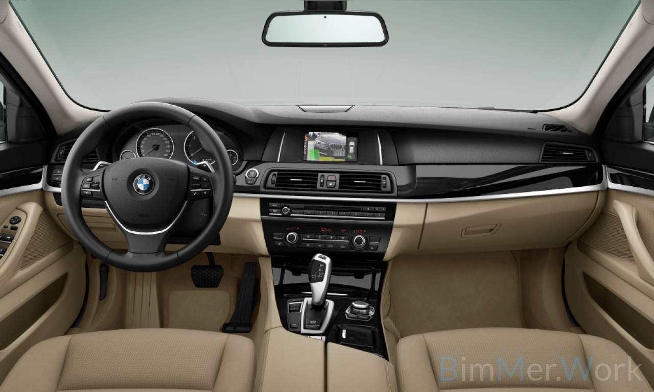 Interior of WBA5L31080G121053