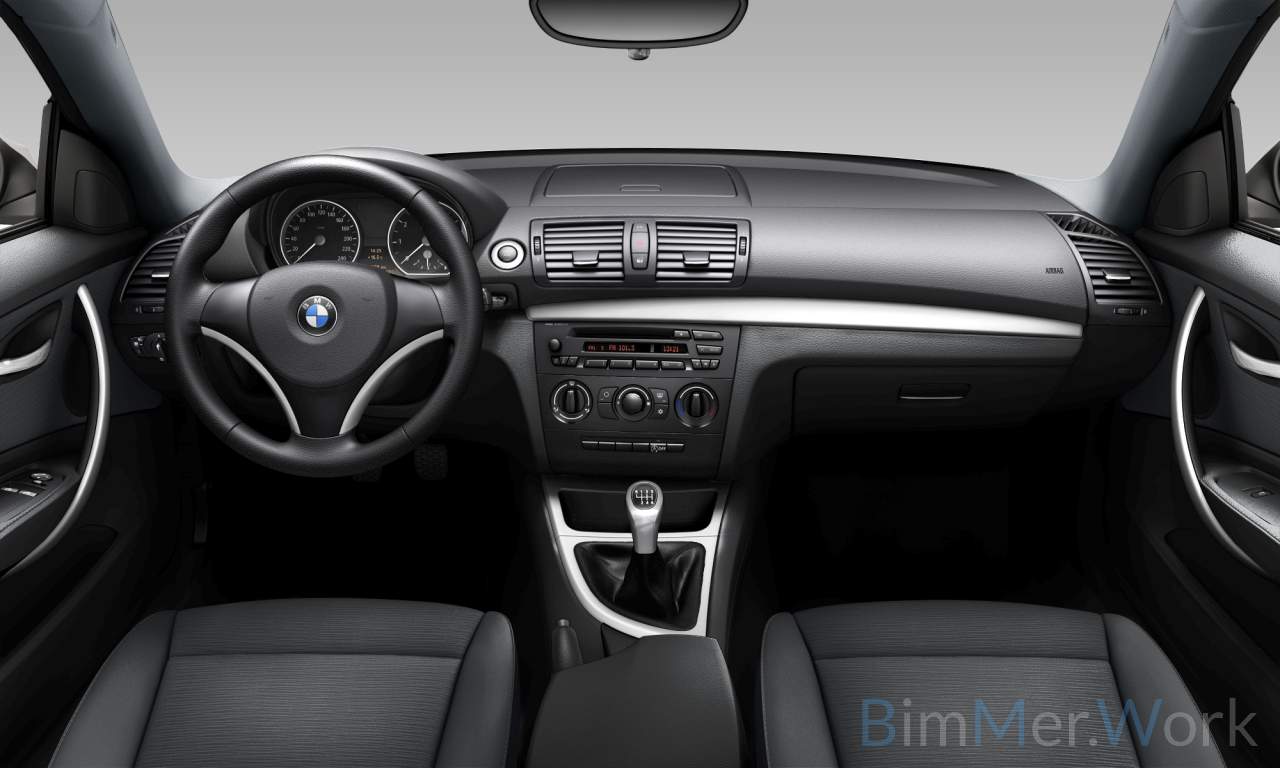 Interior of WBAUB71050VK88536