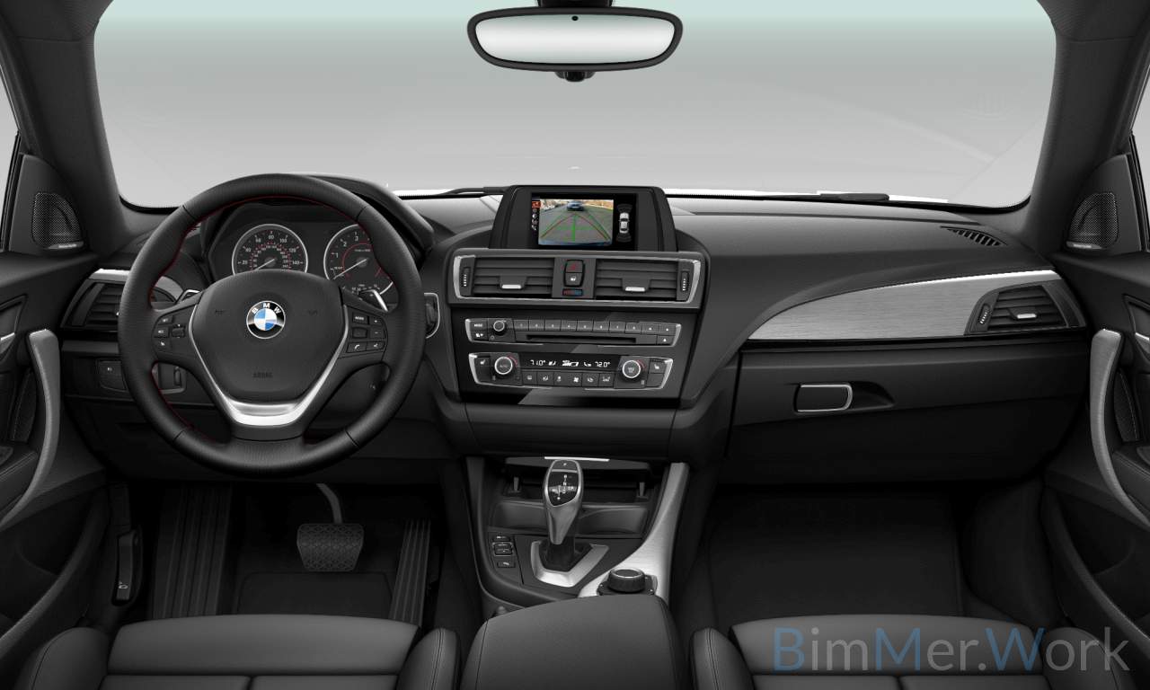 Interior of WBA2H9C33HV642526